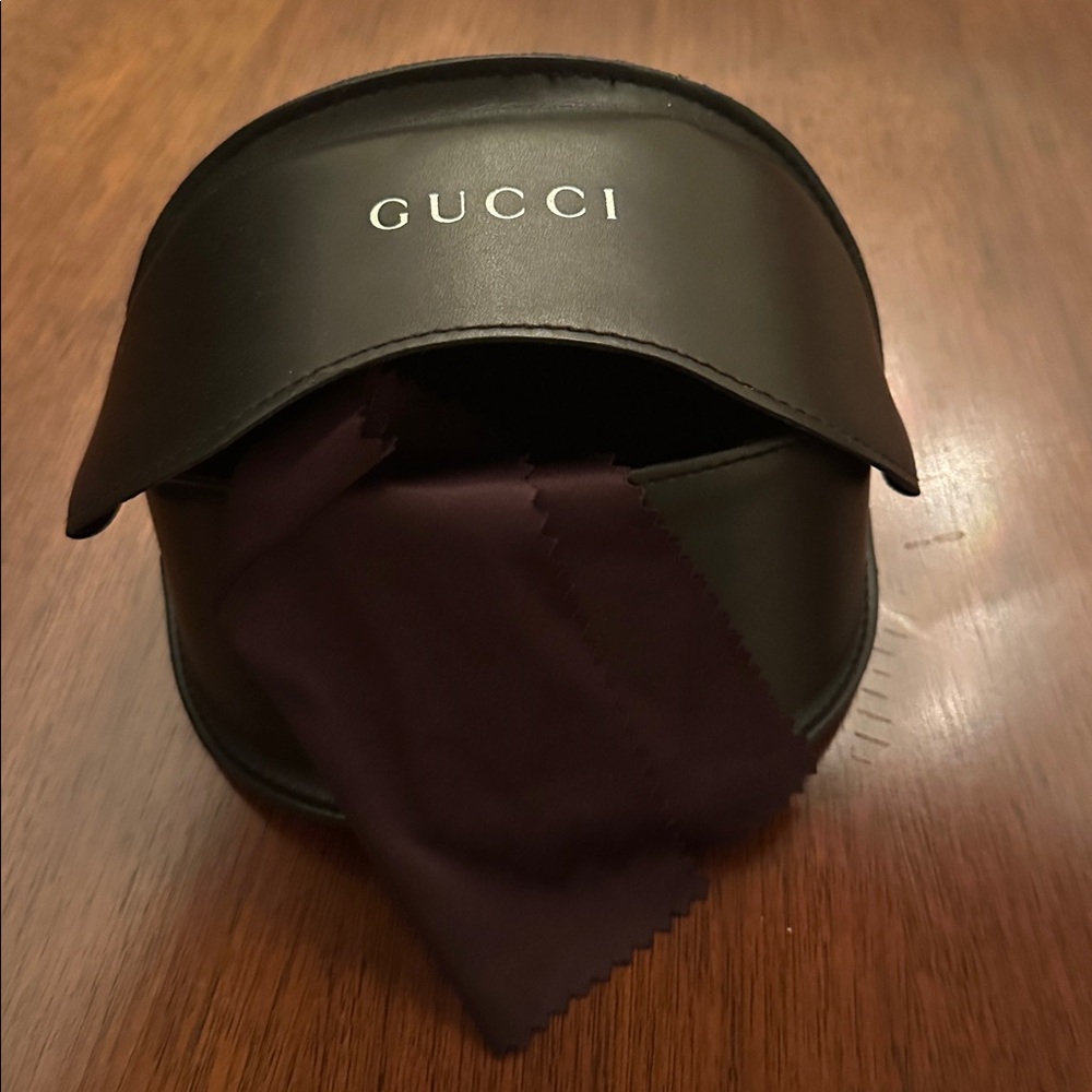 Gucci Gold Frame Shield Sunglasses – Gradient Lens, Oversized Designer Shades - Picture 14 of 16